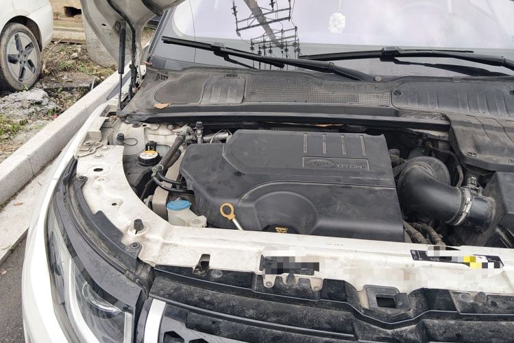 Used Land Rover Range Evoque 2018 240 PS SE DYNAMIC Smart Edition Engine Bay Right