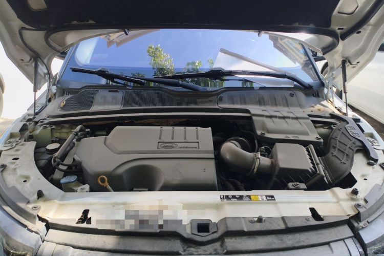 Used Land Rover Range Evoque 2018 200PS PURE New Fashion Edition Engine Bay