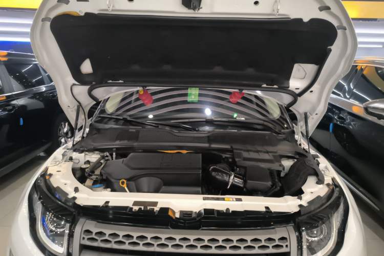 Used Land Rover Range Evoque 2018 240PS PURE Style Edition Engine Bay