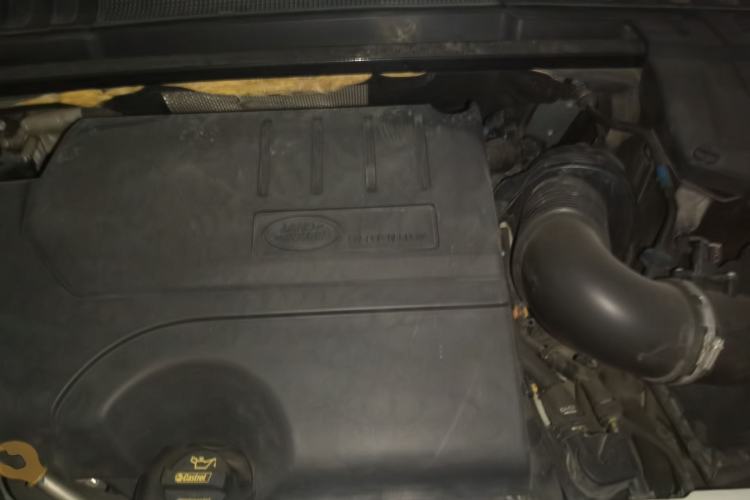 Used Land Rover Range Evoque 2018 240 PS SE Smart Brilliance Edition Engine Bay