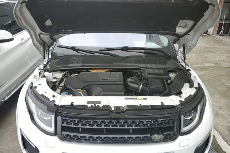 Used Land Rover Range Evoque 2018 240PS PURE Style Edition Engine Bay