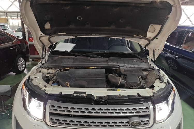 Used Land Rover Range Evoque 2018 240 PS SE Smart Brilliance Edition Engine Bay
