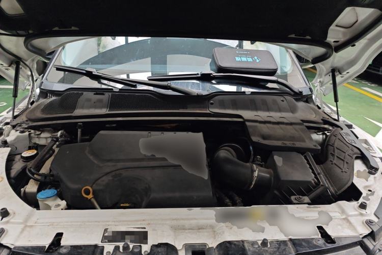 Used Land Rover Range Evoque 2018 240 PS SE Smart Brilliance Edition Engine Bay