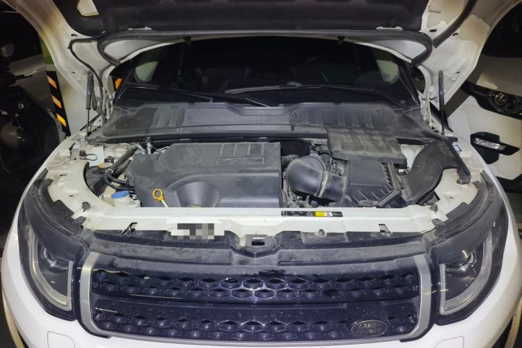 Used Land Rover Range Evoque 2018 240 PS SE DYNAMIC Smart Edition Engine Bay