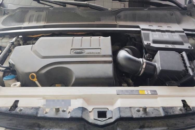 Used Land Rover Range Evoque 2018 240 PS SE Smart Brilliance Edition Engine Bay