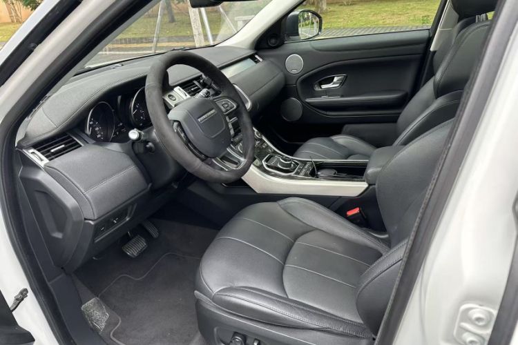 Used Land Rover Range Evoque 2018 240 PS SE Smart Brilliance Edition Exterior 1