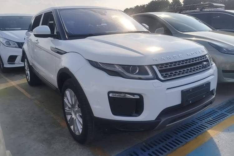 Used Land Rover Range Evoque 2018 240 PS SE Smart Brilliance Edition Exterior 1