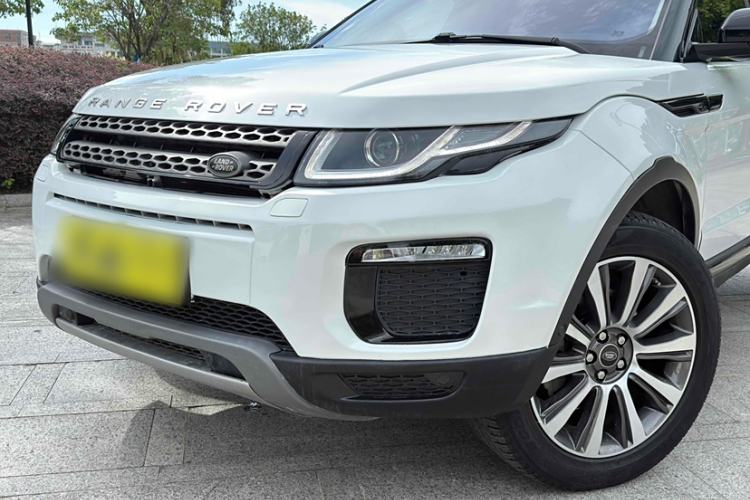 Used Land Rover Range Evoque 2018 240 PS SE Smart Brilliance Edition Exterior 10