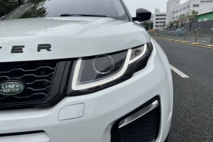 Used Land Rover Range Evoque 2018 240 PS SE Smart Brilliance Edition Exterior 12