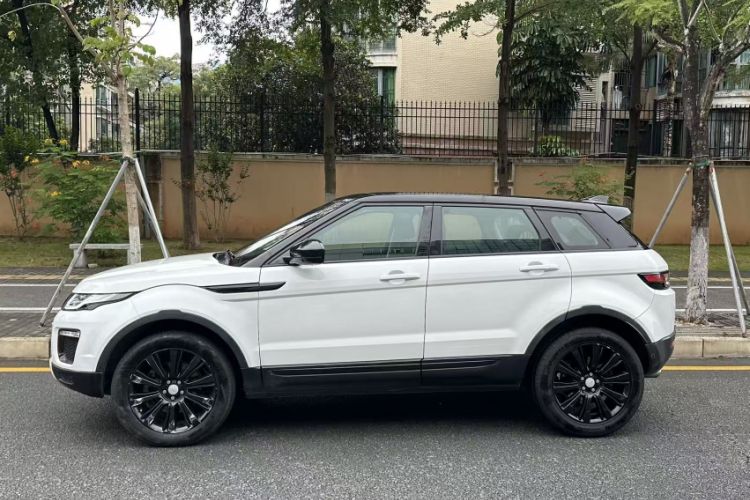 Used Land Rover Range Evoque 2018 240 PS SE Smart Brilliance Edition Exterior 13