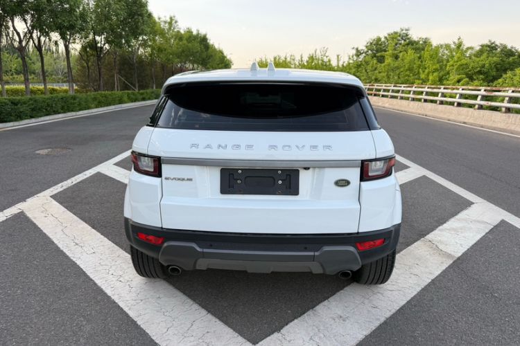 Used Land Rover Range Evoque 2018 240 PS SE Smart Brilliance Edition Exterior 2