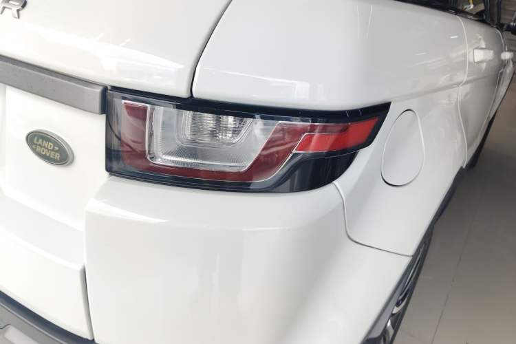 Used Land Rover Range Evoque 2018 240 PS SE Smart Brilliance Edition Exterior 3
