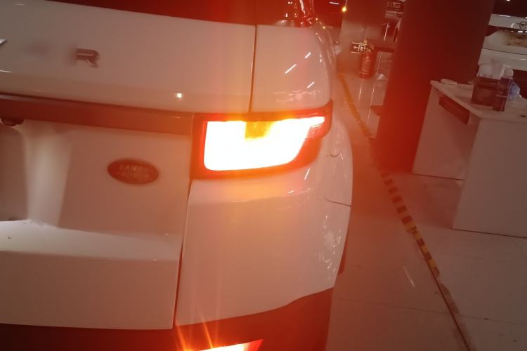 Used Land Rover Range Evoque 2018 240 PS SE Smart Brilliance Edition Exterior 3