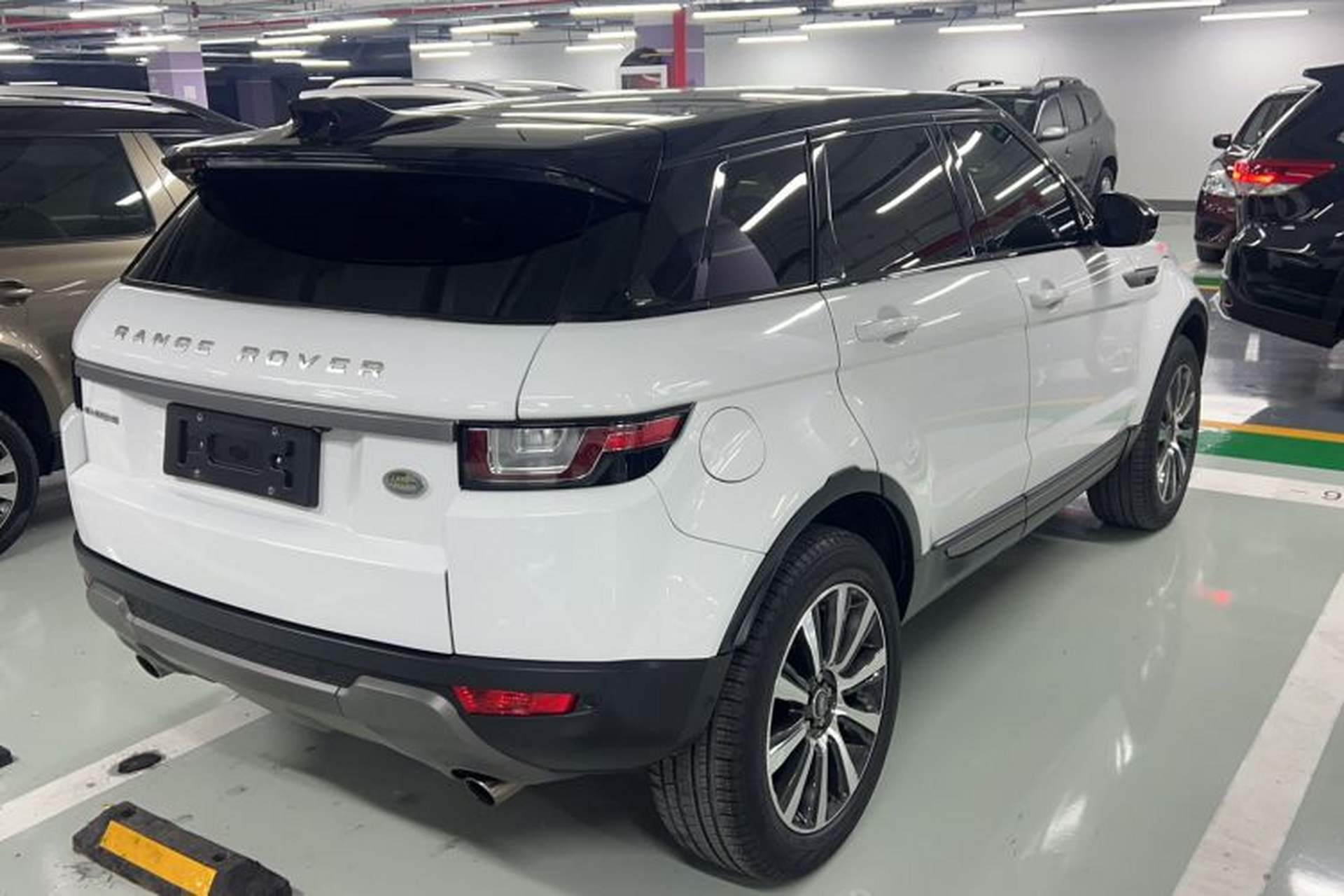 Used Land Rover Range Evoque 2018 240 PS SE Smart Brilliance Edition Exterior 3