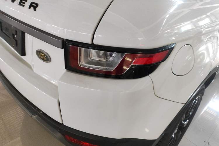 Used Land Rover Range Evoque 2018 200PS PURE New Fashion Edition Exterior 3
