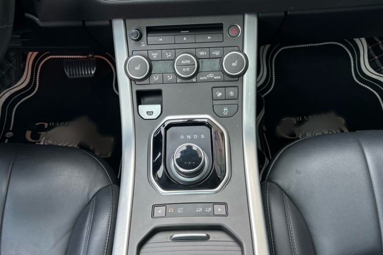 Used Land Rover Range Evoque 2018 240 PS SE Smart Brilliance Edition Exterior 4