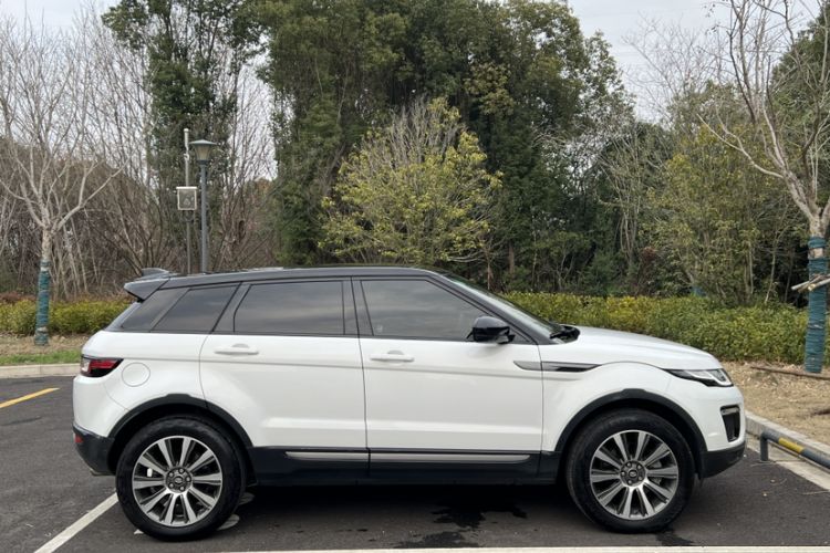 Used Land Rover Range Evoque 2018 240 PS SE Smart Brilliance Edition Exterior 4