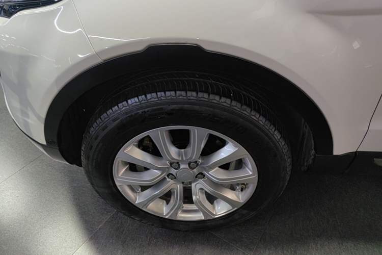 Used Land Rover Range Evoque 2018 240PS PURE Style Edition Exterior 4