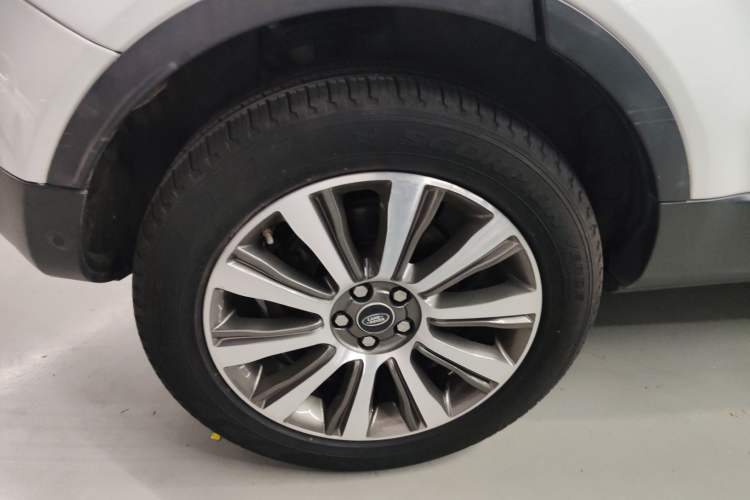 Used Land Rover Range Evoque 2018 240 PS SE Smart Brilliance Edition Exterior 4