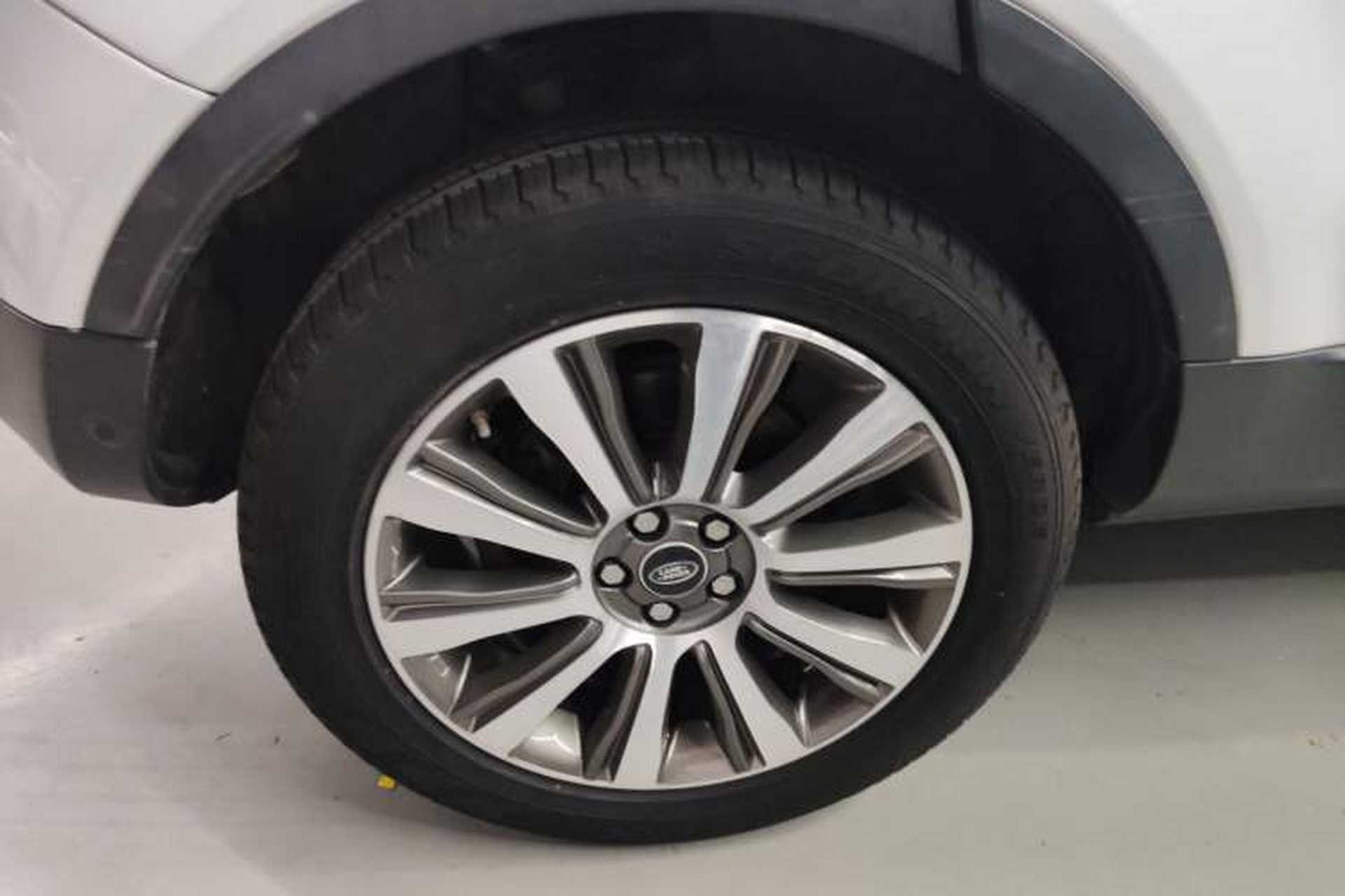 Used Land Rover Range Evoque 2018 240 PS SE Smart Brilliance Edition Exterior 4
