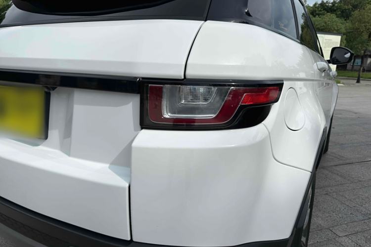 Used Land Rover Range Evoque 2018 240 PS SE Smart Brilliance Edition Exterior 4
