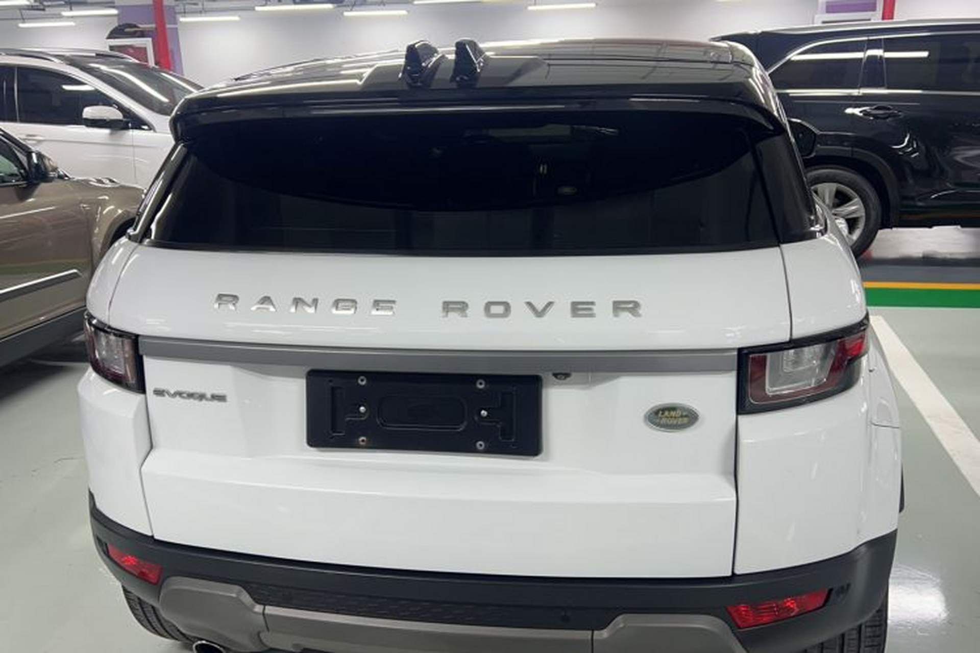 Used Land Rover Range Evoque 2018 240 PS SE Smart Brilliance Edition Exterior 4