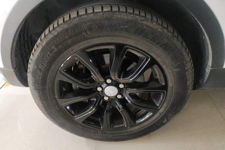 Used Land Rover Range Evoque 2018 200PS PURE New Fashion Edition Exterior 4