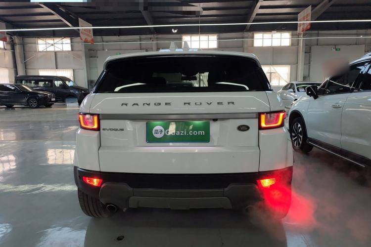 Used Land Rover Range Evoque 2018 240 PS SE Smart Brilliance Edition Exterior 4
