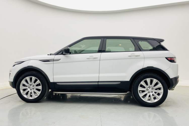 Used Land Rover Range Evoque 2018 240 PS SE Smart Brilliance Edition Exterior 4