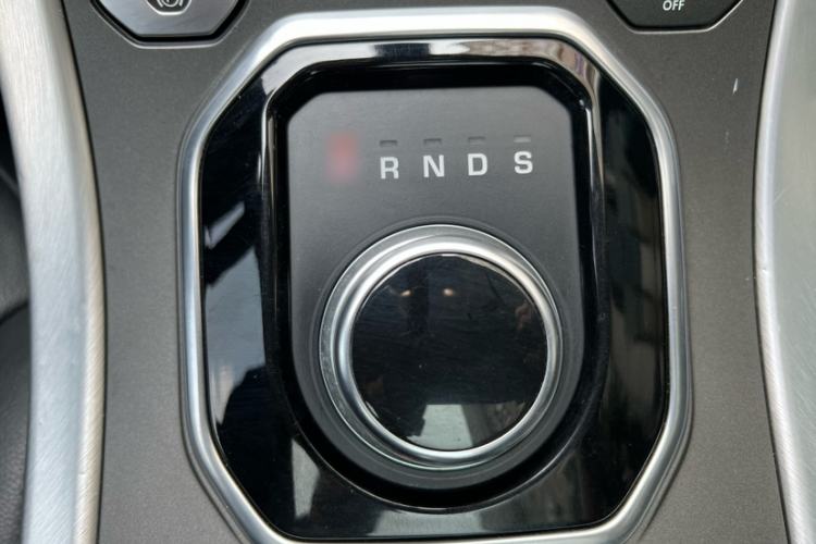 Used Land Rover Range Evoque 2018 240 PS SE Smart Brilliance Edition Exterior 5