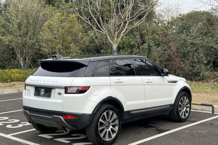 Used Land Rover Range Evoque 2018 240 PS SE Smart Brilliance Edition Exterior 6
