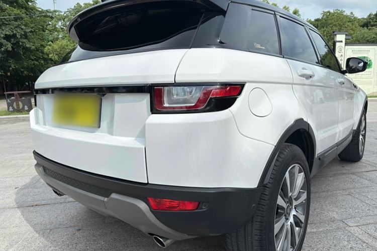 Used Land Rover Range Evoque 2018 240 PS SE Smart Brilliance Edition Exterior 8