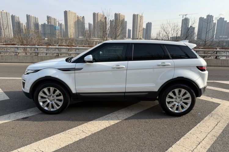 Used Land Rover Range Evoque 2018 240 PS SE Smart Brilliance Edition Exterior 8