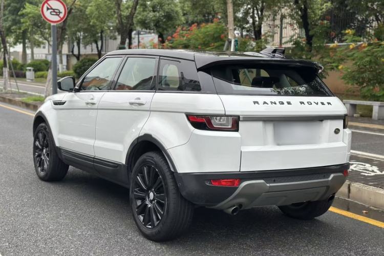 Used Land Rover Range Evoque 2018 240 PS SE Smart Brilliance Edition Exterior 8