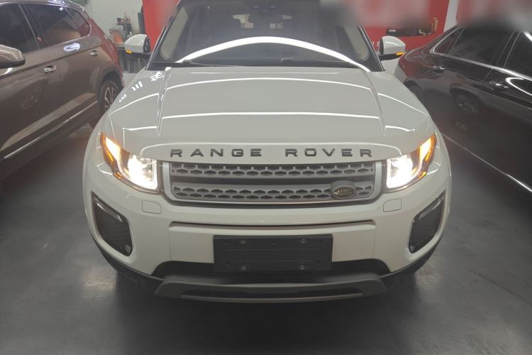 Used Land Rover Range Evoque 2018 240 PS SE Smart Brilliance Edition Front