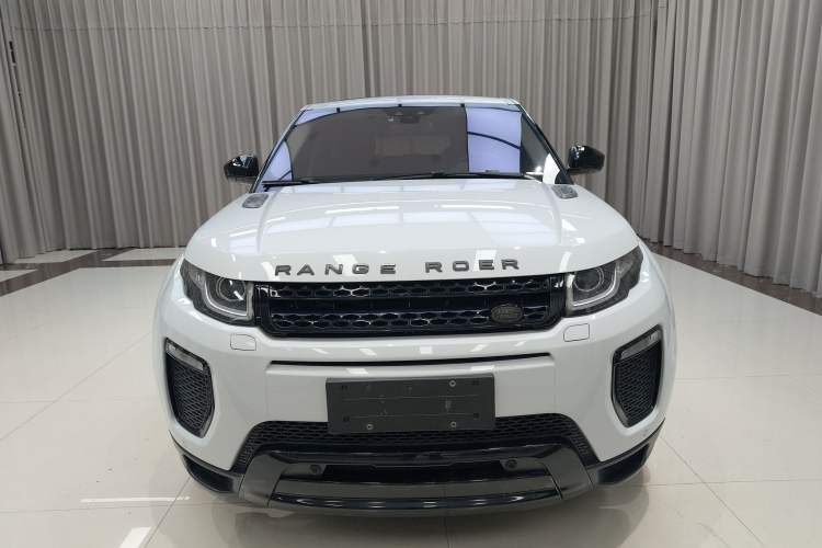 Used Land Rover Range Evoque 2018 240 PS SE DYNAMIC Smart Edition Front