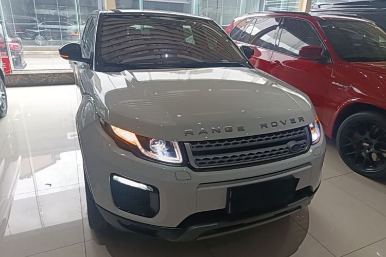 Used Land Rover Range Evoque 2018 240 PS SE Smart Brilliance Edition Front