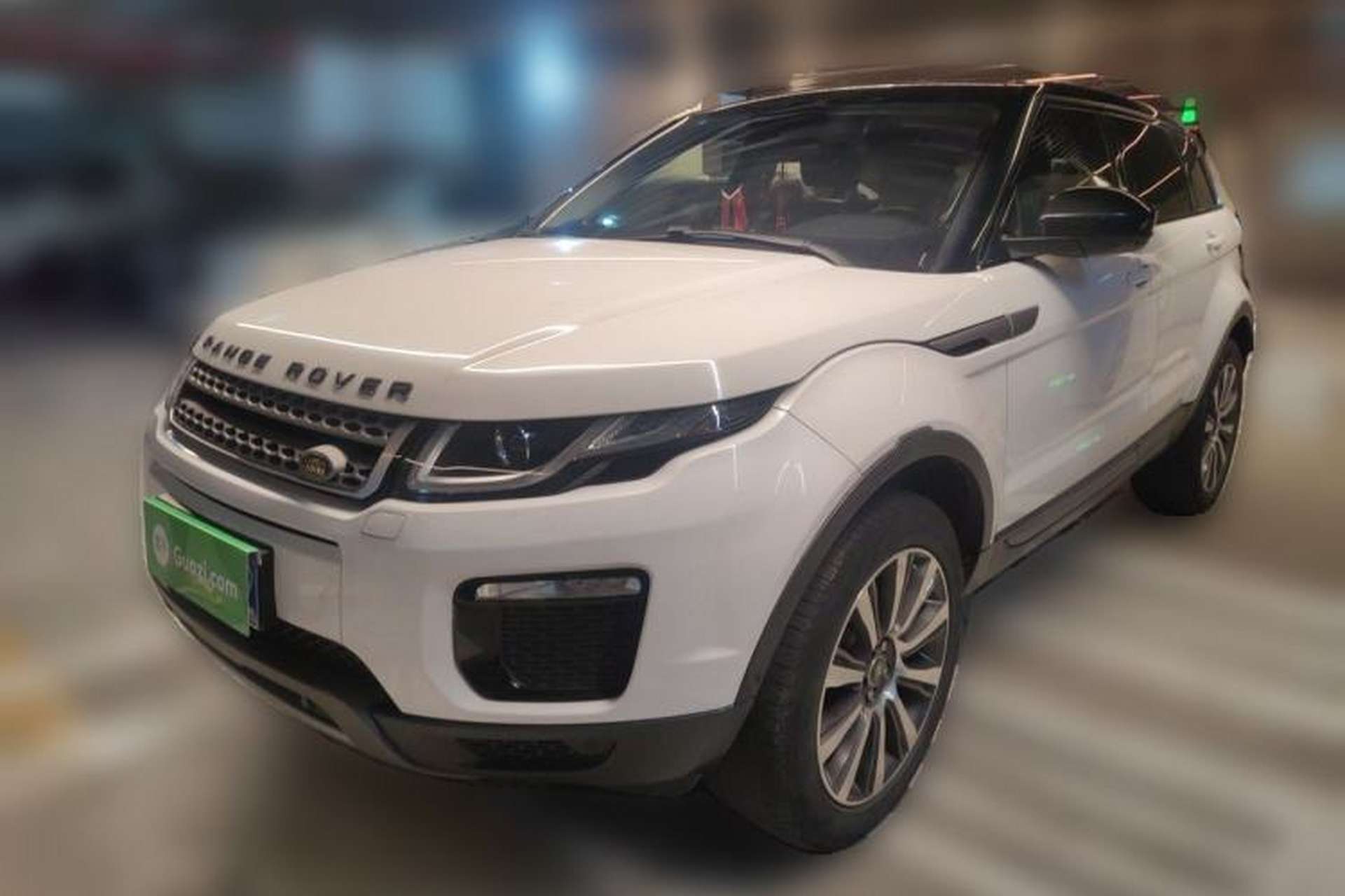 Used Land Rover Range Evoque 2018 240 PS SE Smart Brilliance Edition Front Left 45 Deg