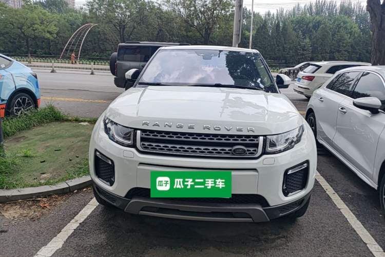 Used Land Rover Range Evoque 2018 240 PS SE Smart Brilliance Edition Front