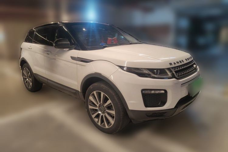 Used Land Rover Range Evoque 2018 240 PS SE Smart Brilliance Edition Front Right 45 Deg