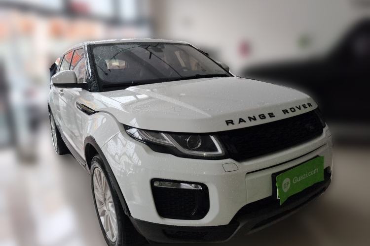 Used Land Rover Range Evoque 2018 240 PS SE Smart Brilliance Edition Front Right 45 Deg