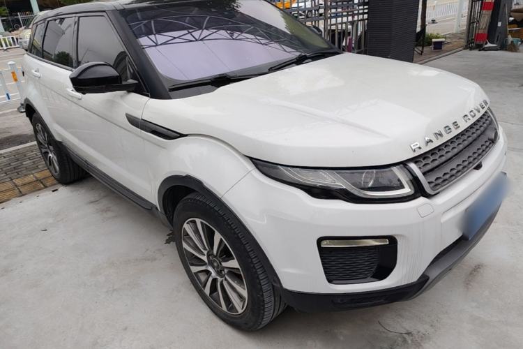 Used Land Rover Range Evoque 2018 240 PS SE Smart Brilliance Edition Front Right 45 Deg