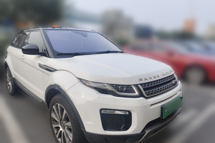 Used Land Rover Range Evoque 2018 240 PS SE Smart Brilliance Edition Front Right 45 Deg