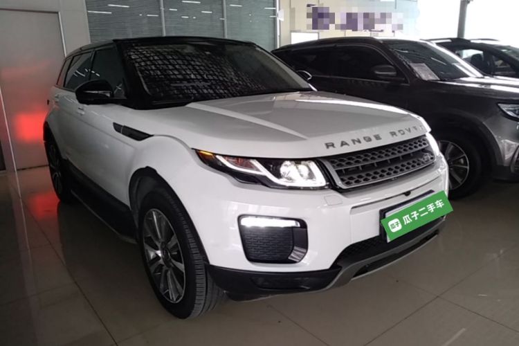 Used Land Rover Range Evoque 2018 240 PS SE Smart Brilliance Edition Front Right 45 Deg