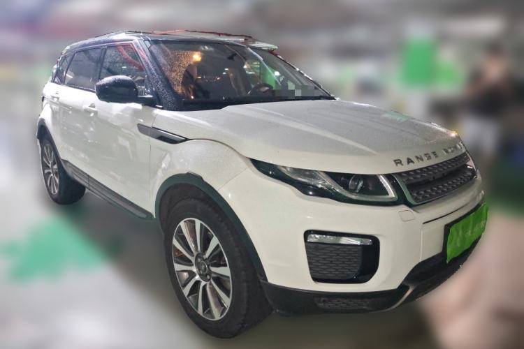 Used Land Rover Range Evoque 2018 240 PS SE Smart Brilliance Edition Front Right 45 Deg