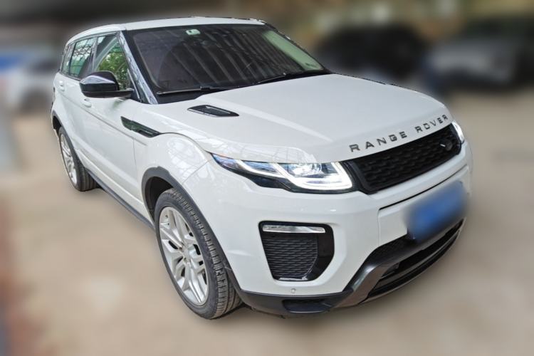 Used Land Rover Range Evoque 2018 240 PS HSE DYNAMIC All-Wheel Drive Edition Front Right 45 Deg