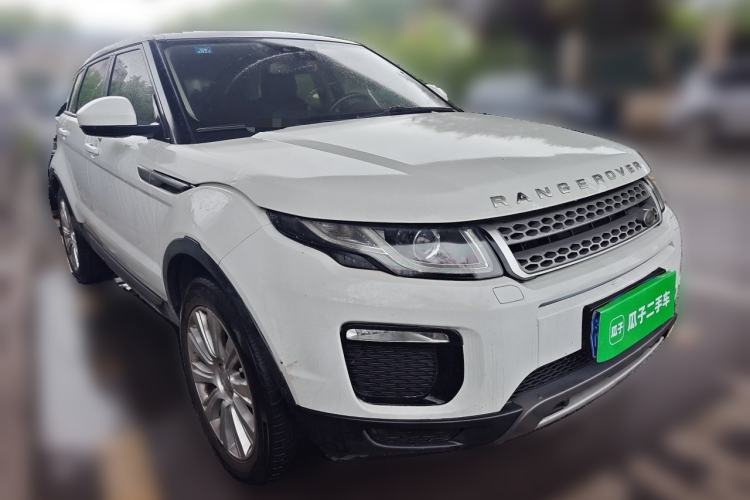 Used Land Rover Range Evoque 2018 240 PS SE Smart Brilliance Edition Front Right 45 Deg