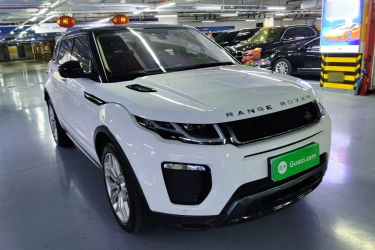 Used Land Rover Range Evoque 2018 240 PS HSE DYNAMIC All-Wheel Drive Edition Front Right 45 Deg