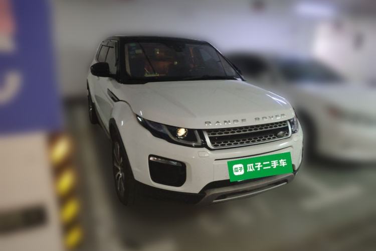 Used Land Rover Range Evoque 2018 240 PS SE Smart Brilliance Edition Front Right 45 Deg