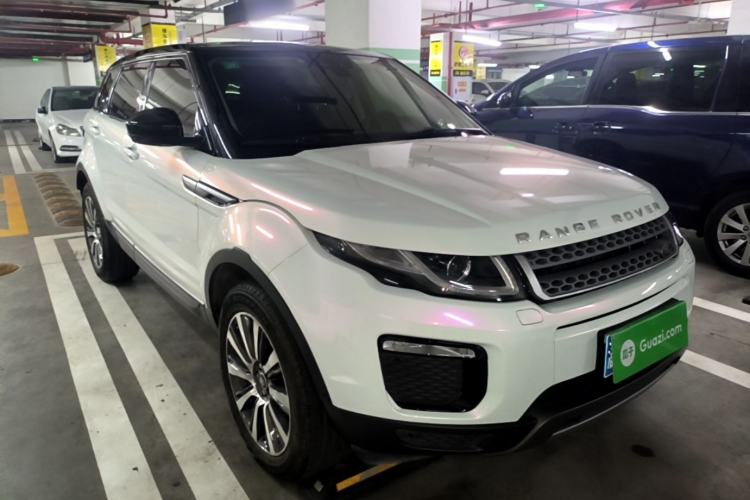 Used Land Rover Range Evoque 2018 240 PS SE Smart Brilliance Edition Front Right 45 Deg
